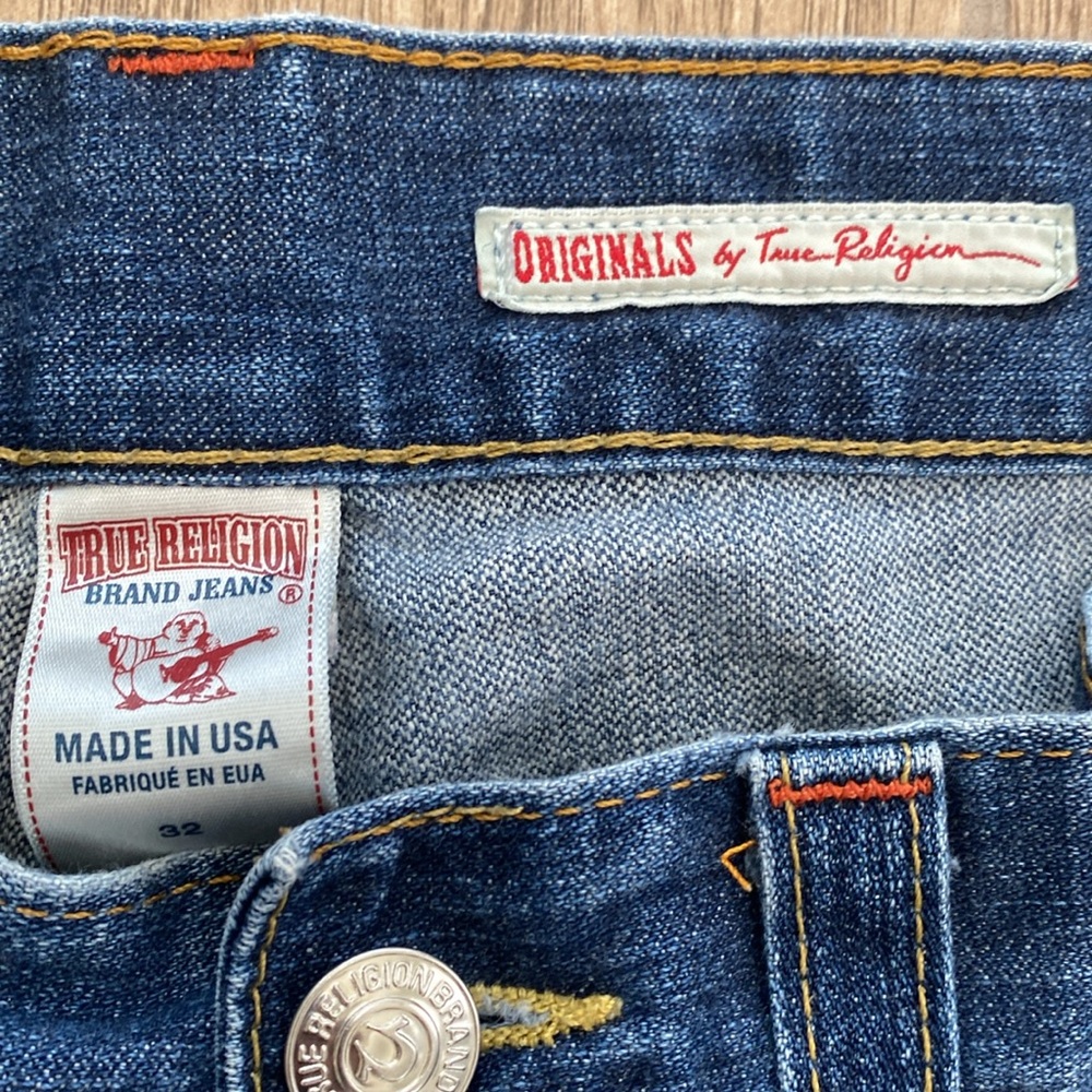 True religion men’s shorts - Picture 3 of 8
